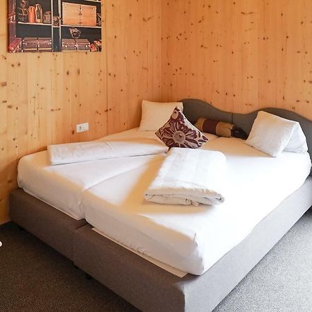 Falken Horst Lienz Exteriör bild