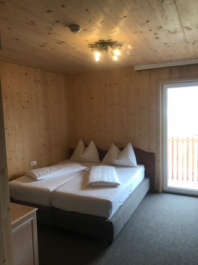Falken Horst Lienz Exteriör bild